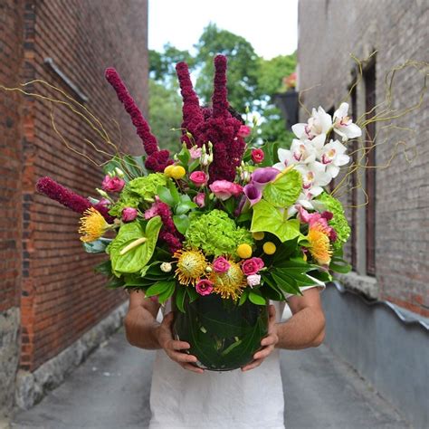 westmount florist  With locations in Westmount and the Pointe-Claire village, we offer same-day flower delivery throughout Greater Montreal